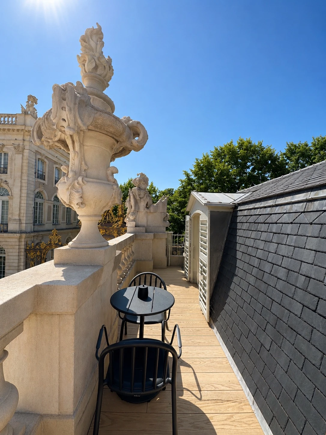 Terrasse de l’espace Stanislas avec vue sur la place Stanislas à Nancy
